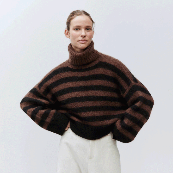 A4032 Mohair Turtleneck