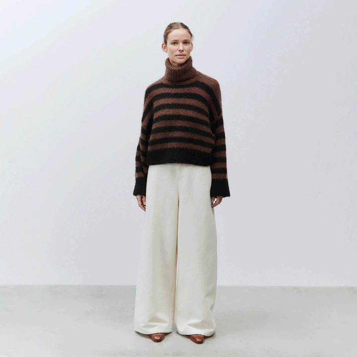 A4032 Mohair Turtleneck