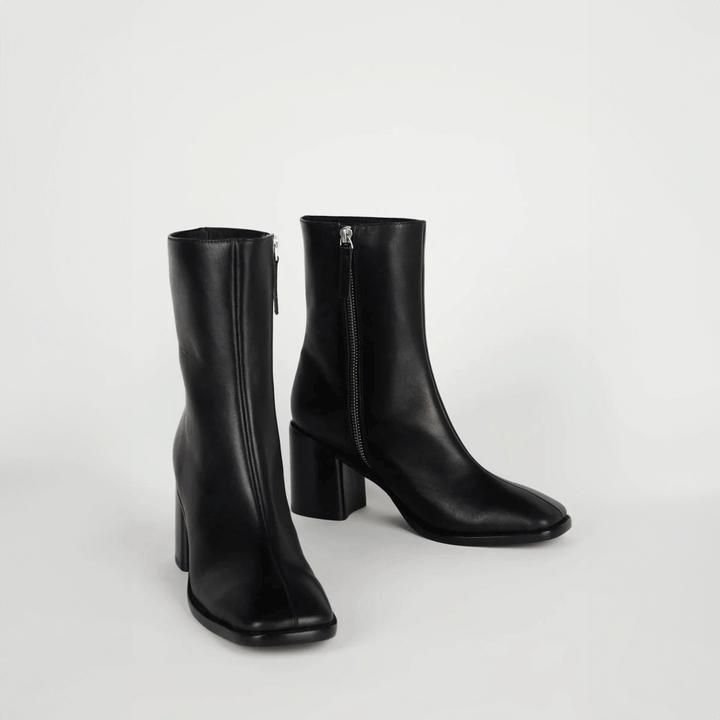 Contour Boot