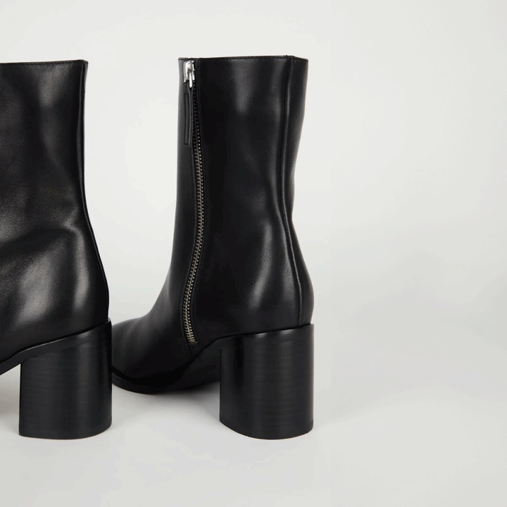 Contour Boot