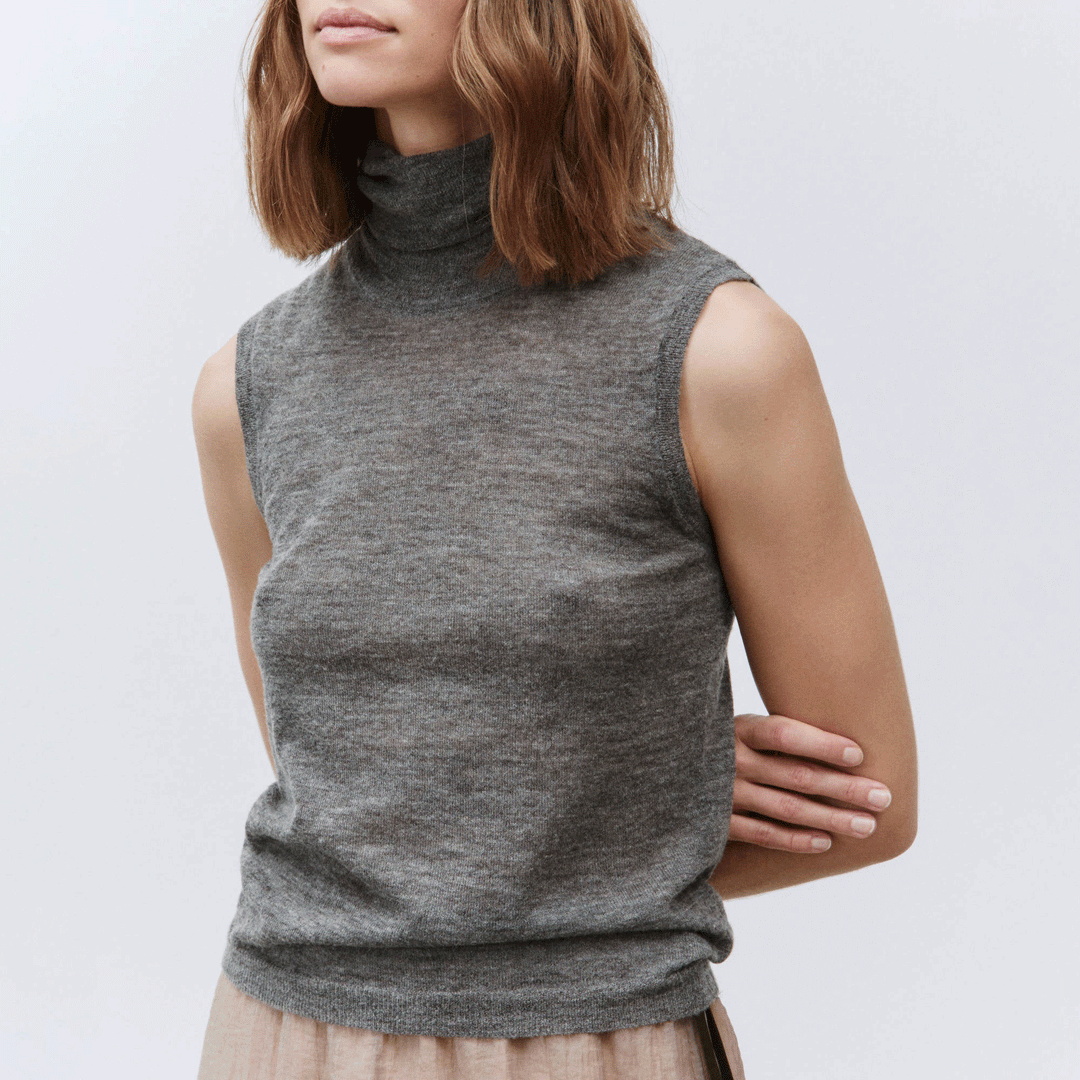 A4009 Turtleneck Vest