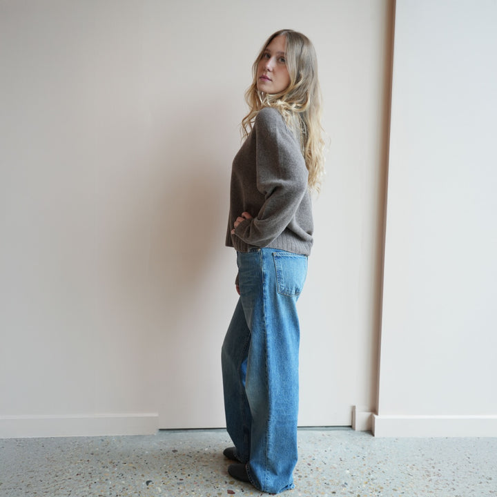 A6008 Crewneck Cropped Sweater