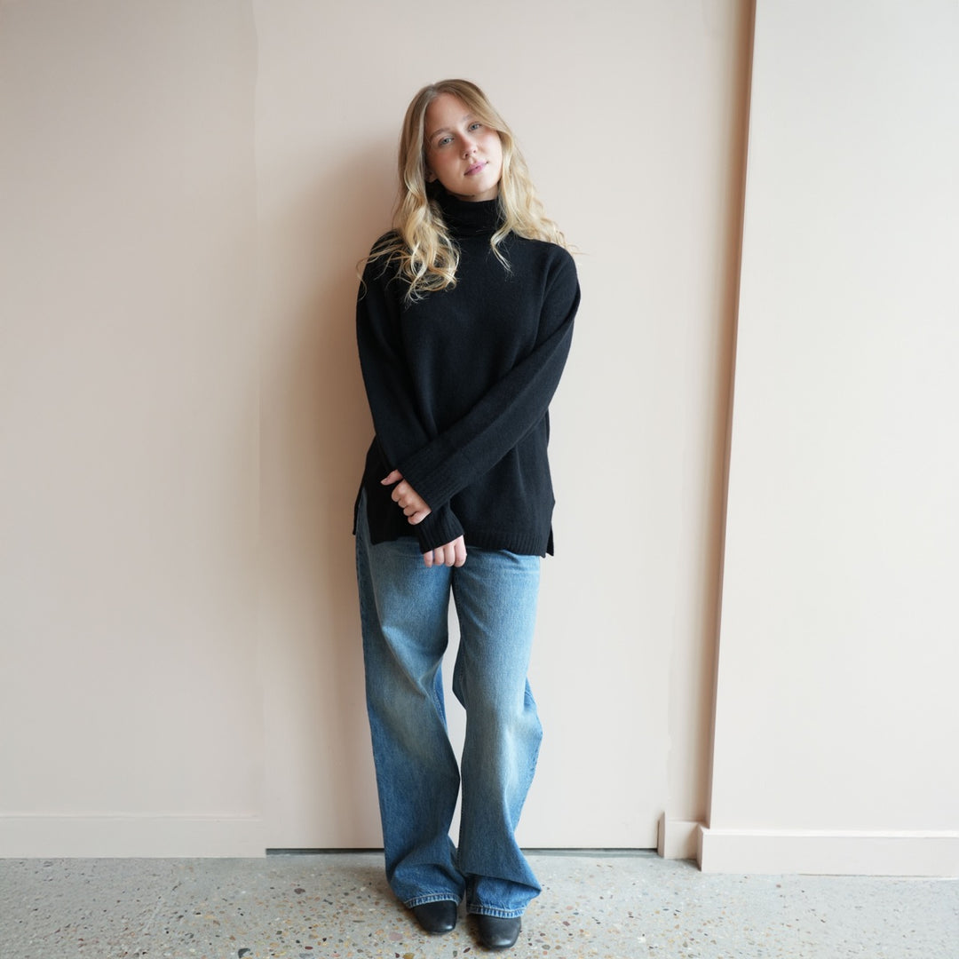 A6213 Turtleneck Sweater
