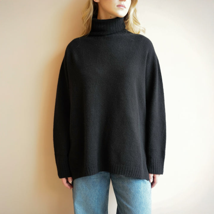 A6213 Turtleneck Sweater