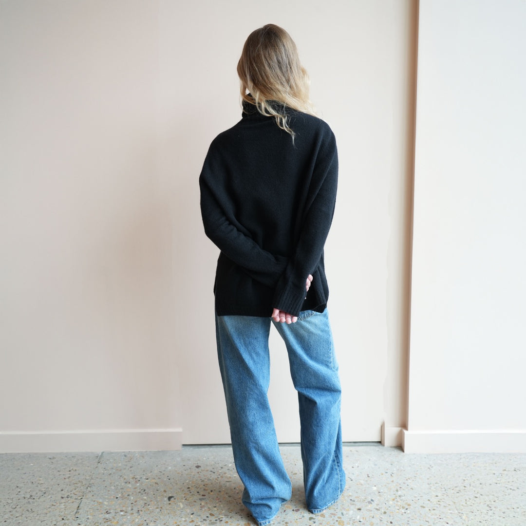 A6213 Turtleneck Sweater