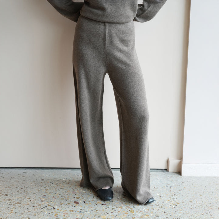 Adler Relaxed Pull-On