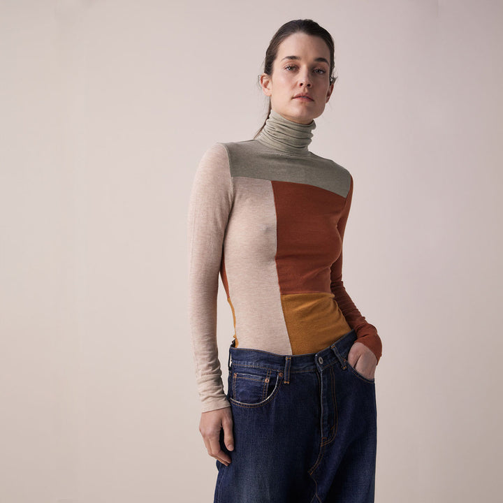 Wool Blend Lightweight Knit Turtleneck