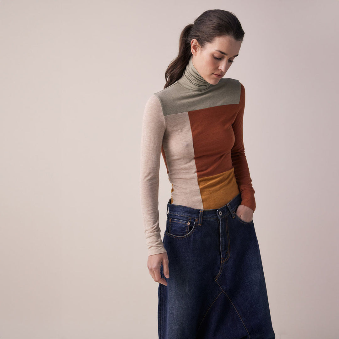 Wool Blend Lightweight Knit Turtleneck