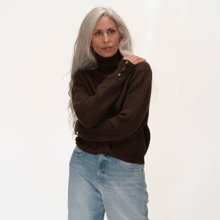 A5029 Cropped Turtleneck Sweater