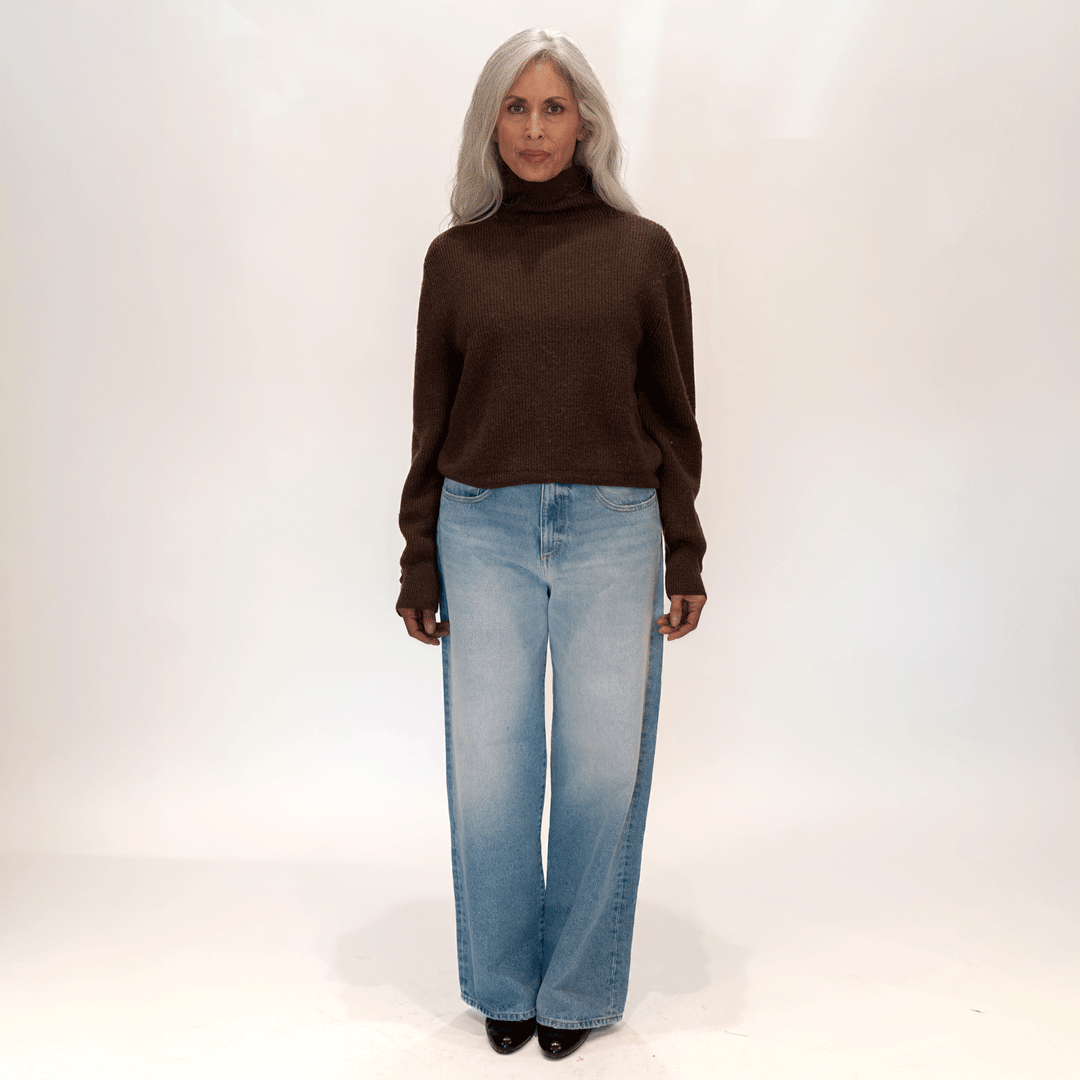 A5029 Cropped Turtleneck Sweater